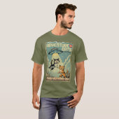 猫のコミック本のエイリアン誘拐サイエンス・フィクション Tシャツ (正面フル)