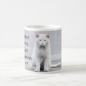 猫のコーヒー・マグを見ているである何おもしろい コーヒーマグカップ (中央)