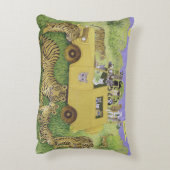 猫のサファリ アクセントクッション (裏面(縦))