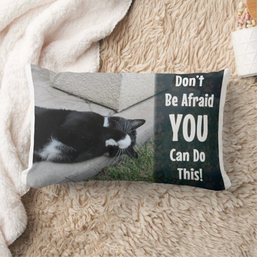 猫のスローガンを恐れないやる気を起こさせること ランバークッション (ブランケット)