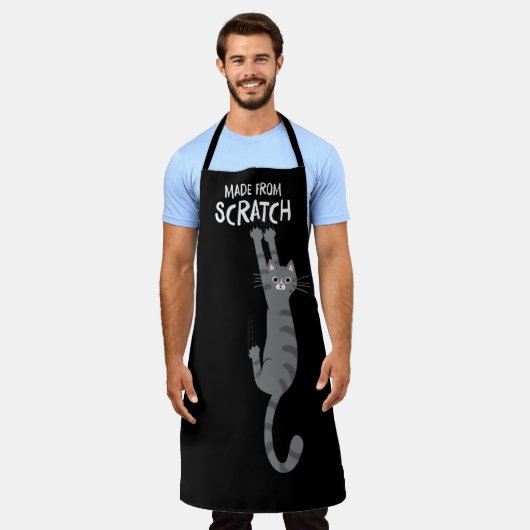 猫のタビーおもしろいの上に一つぶら下がったから エプロン (着用した状態)