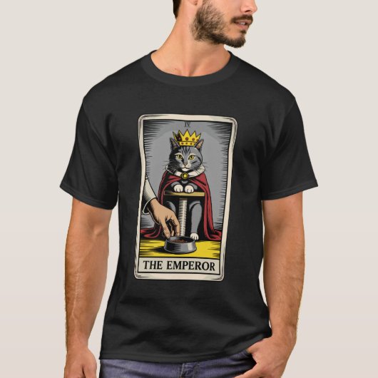 猫のタロットカード 皇帝 猫好き者 面白い猫 Tシャツ (正面)