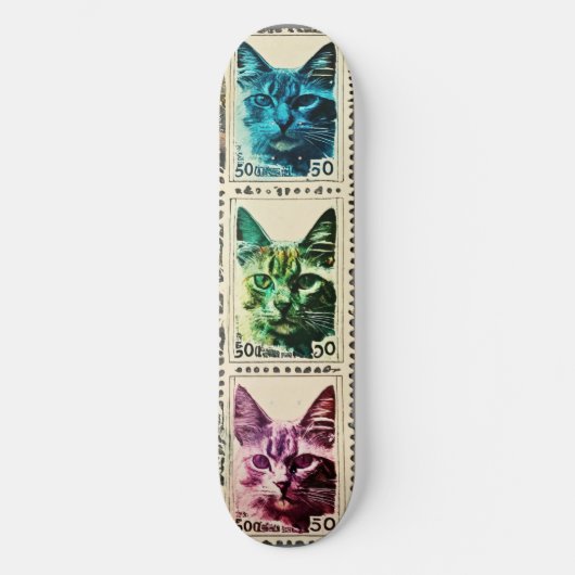猫のチケット: 遊び心あふれるスケートボードデザイン スケートボード (正面)