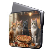 猫のピザパーティーの夜、 ラップトップスリーブ (正面左)