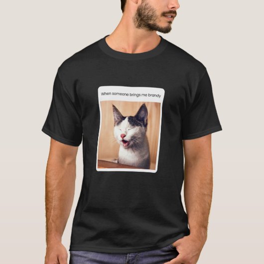 猫のミーム ブランデー 飲酒者 アルコール Tシャツ (正面)