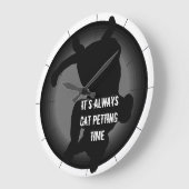 猫のモダンはギフト猫の猫ちゃん子猫猫をかわいがります ラージ壁時計 (傾斜)