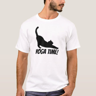 猫のヨガの時間Tシャツ Tシャツ