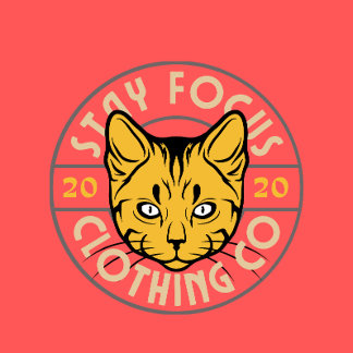 猫のロゴがプリントされたTシャツ Tシャツ