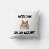 猫の上を移動するおもしろいこカスタムの猫 クッション (正面)