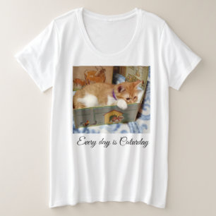 猫の写真 フロント、バック ハート 足跡、 プラスサイズTシャツ