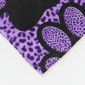 猫の名前が冠をかぶった紫色のチーズ フリースブランケット (角)