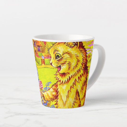 猫の家族が庭に カフェラテマグ (右アングル)