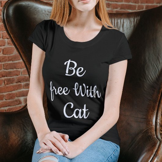 猫の引用文ブラックおもしろいで自由パーソナライズされただ Tシャツ