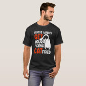猫の救出に何が役立つのか推測する Tシャツ (正面フル)