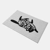 猫の方が暮らし向き |おもしろいタイポグラフィ ドアマット (アングル)