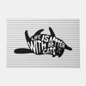 猫の方が暮らし向き |おもしろいタイポグラフィ ドアマット (正面)