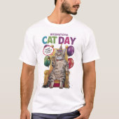 猫の日の空間 Tシャツ (正面)