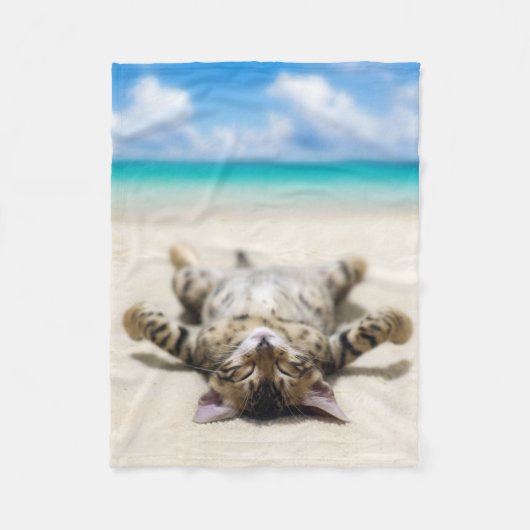 猫の日没ビーチ フリースブランケット (正面)