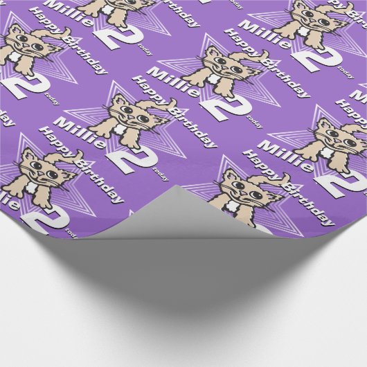 猫の紫色はあなたの年齢および名前の誕生日の覆いを加えます ラッピングペーパー (角)