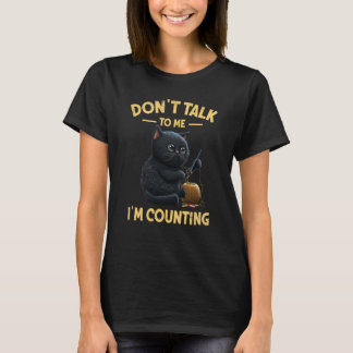猫の編み物 私は編み物を数えているので話しかけないで Tシャツ