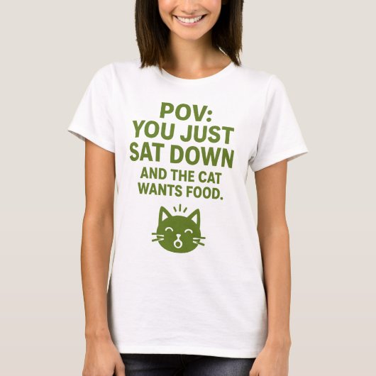 猫の視点Tシャツ "これは私の猫のTシャツです" Tシャツ (正面)