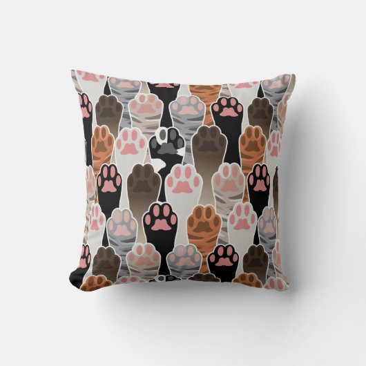 猫の足のパターンが多い クッション (正面)