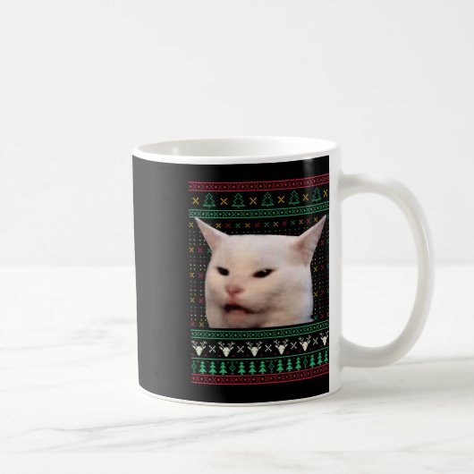猫の醜いXマスセーターで叫ぶおもしろい人 コーヒーマグカップ (右)