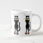 猫の面白いキャラクターが布を引っかく ジャンボコーヒーマグカップ (右)