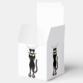 猫の面白いキャラクターが布を引っかく フェイバーボックス (オープン)