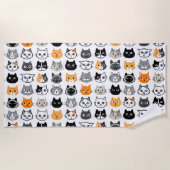 猫の顔 |可愛おもしろいくてイライラした猫 ビーチタオル (正面)