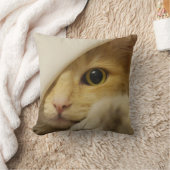 猫の鳴き声! peekabo枕を遊んでいる猫 クッション (ブランケット)