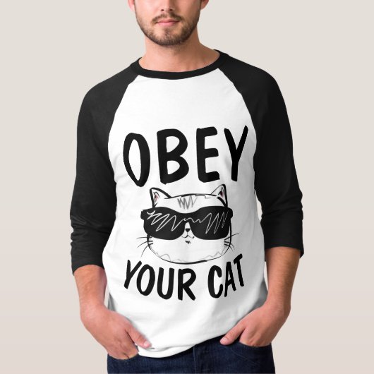 猫のTシャおもしろいツに従う Tシャツ (正面)
