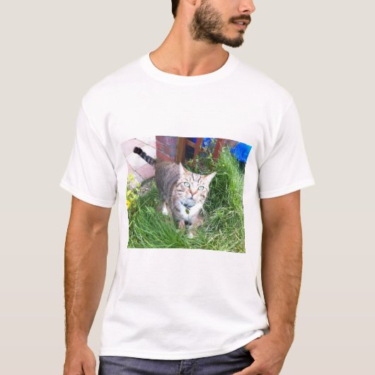 猫のTシャツをベイリー Tシャツ (正面)
