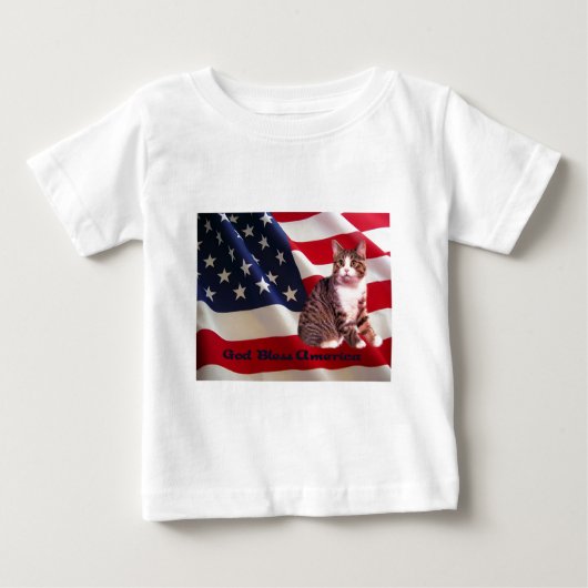 猫のTodlerのTシャツの神はアメリカを賛美します ベビーTシャツ (正面)