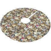 猫はクリスマスツリーのスカートの先頭に立ちます ブラッシュドポリエステルツリースカート (アングル)