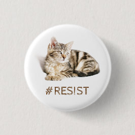 猫はバックの#resistをつかみます 缶バッジ