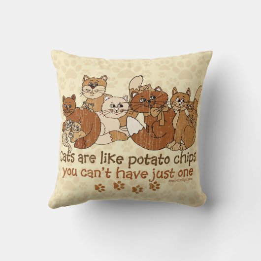 猫はポテトチップのグランジな版のようです クッション (裏面)