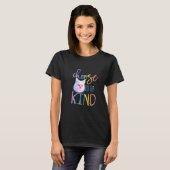 猫は優しくすることを選ぶ Tシャツ (正面フル)