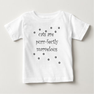 猫は手の跡が見事だ ベビーTシャツ