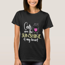 猫は私のハートTシャツの日差し Tシャツ