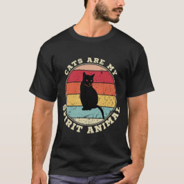 猫は私の愛玩用Tシャツ Tシャツ