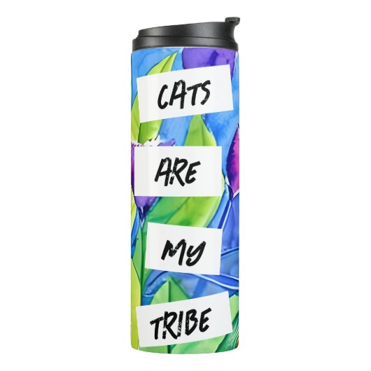 猫は私の部族 |オレンジ色の猫と花 タンブラー (回転左)