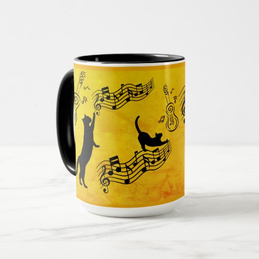 猫は音楽のよう: 五線譜とギターのゴールド マグカップ (正面左)