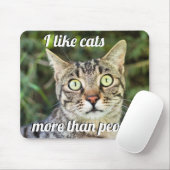 猫は、緑の瞳を持つ猫よりも近い マウスパッド (マウス)