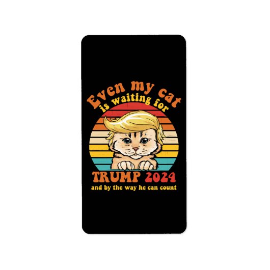 猫も2024年のトランプのアパレルを待っている ラベル (正面)