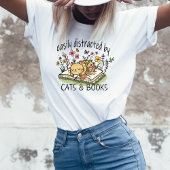 猫や本のTシャツに気を取られる Tシャツ