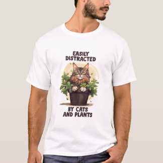 猫や植物に気を取られる Tシャツ