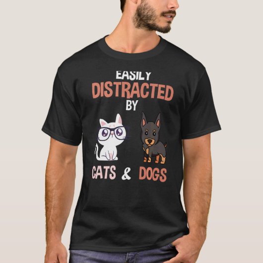 猫や犬に気を取られやすい Tシャツ (正面)
