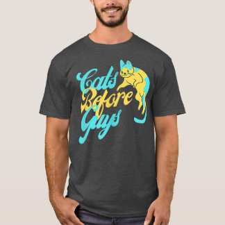 猫を前に出す Tシャツ