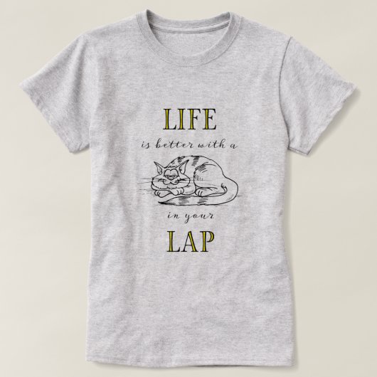 猫を膝に乗せると命が縮まる Tシャツ (デザイン正面)